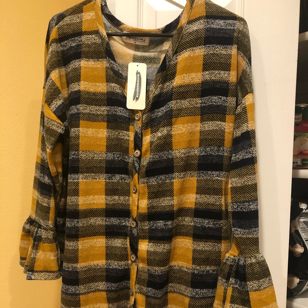 Women’s plaid blouse